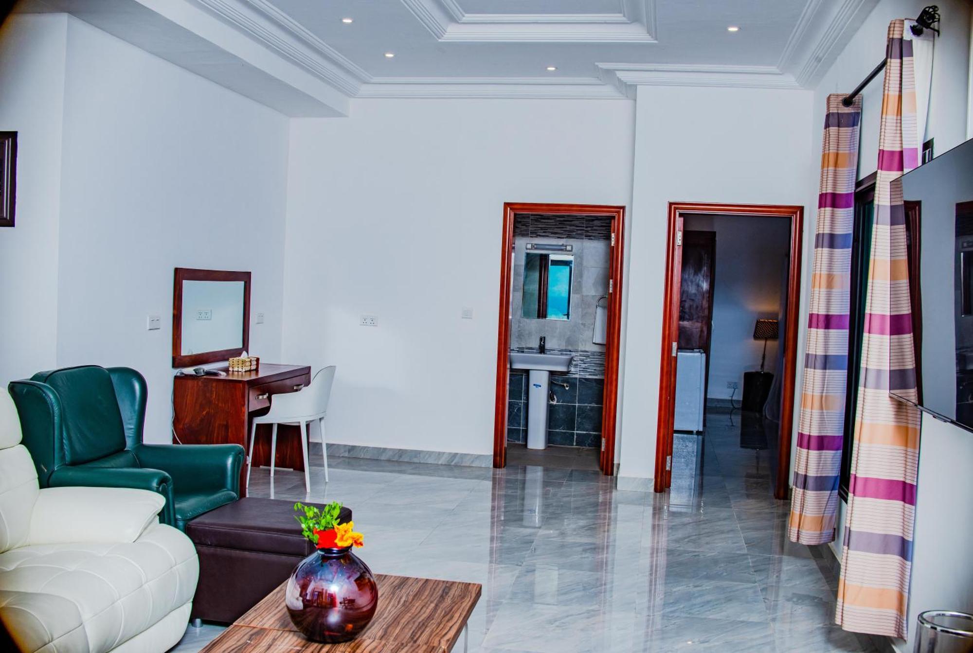 Majula Boutique Hotel เซเรคุงดา ภายนอก รูปภาพ